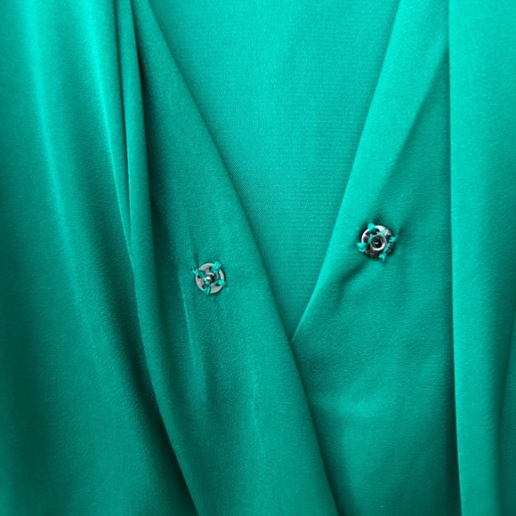 Banana Republic long sleeve blouse with hidden closure. Size medium. - Picture 4 of 4